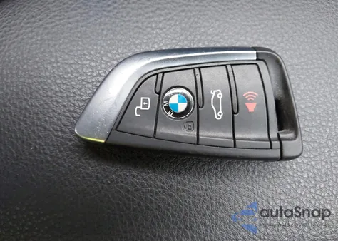 2022 BMW 228 Gran Coupe I xDrive z USA, uszkodzony, nr VIN WBA73AK01N7L23610